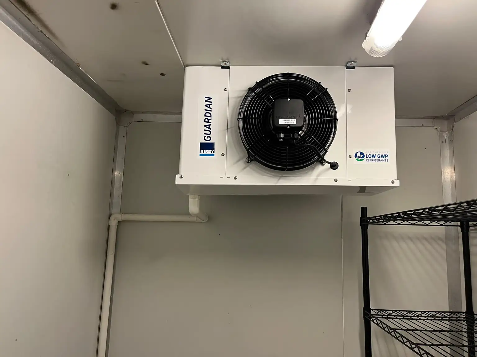 Replacement evaporator unit installed inside a cool room